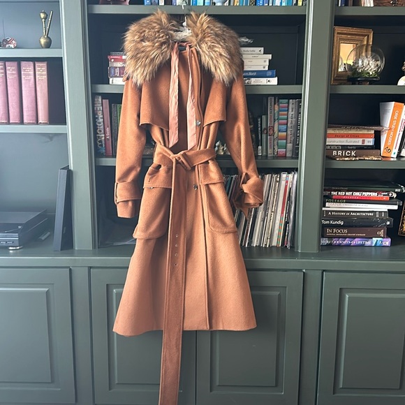 Antonio MelaniX Courtney grow wall coat size 2